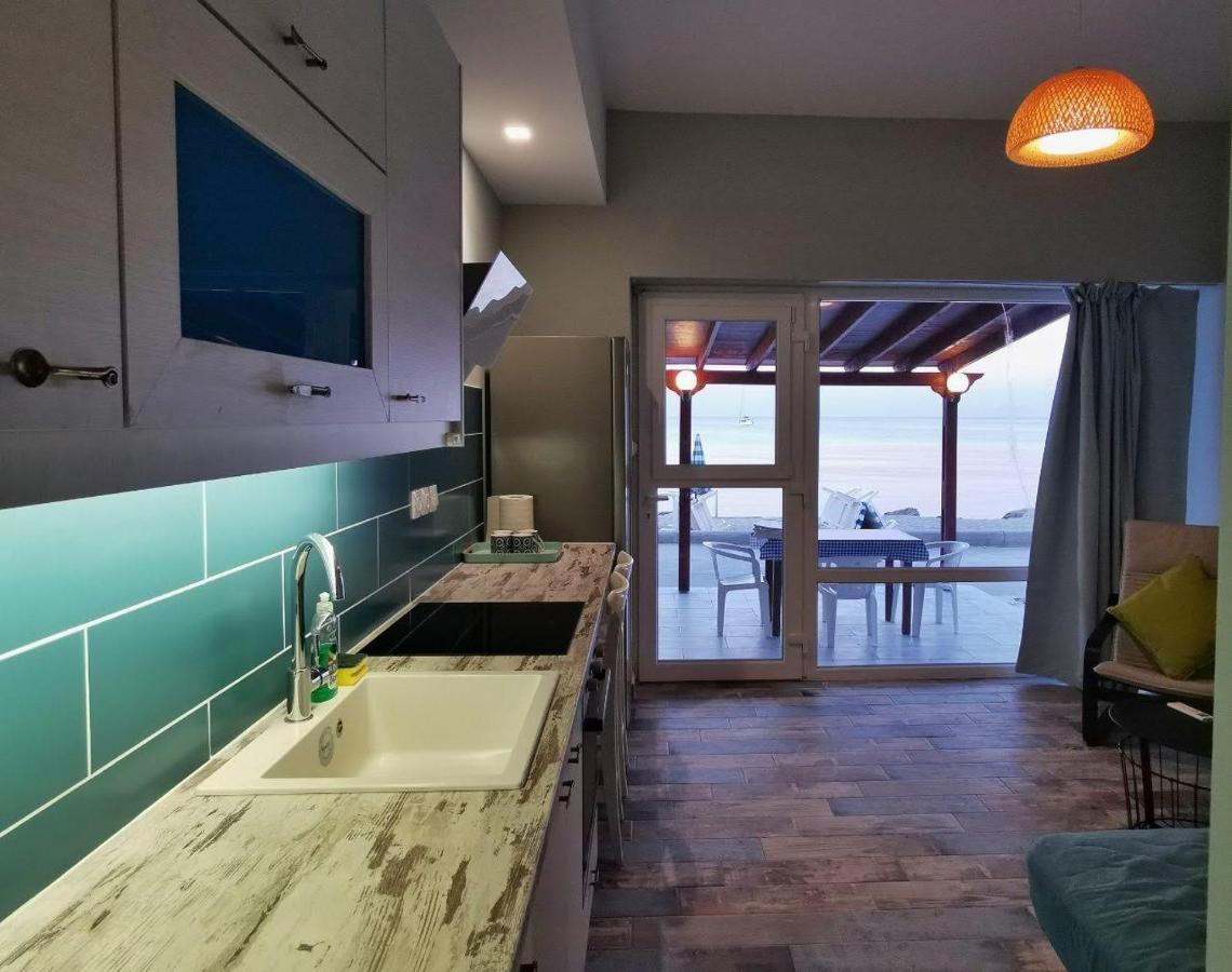 Pillbox Seafront Studios And Apartments Kardamena  Экстерьер фото